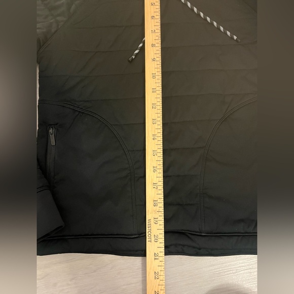 Lululemon Dynamic Movement Puffer Hoodie - Picture 3 of 8